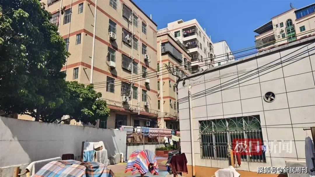 有两女又生四胞胎家庭对网上恶评仍不理解，如今九口人生活仅靠一人收入维持