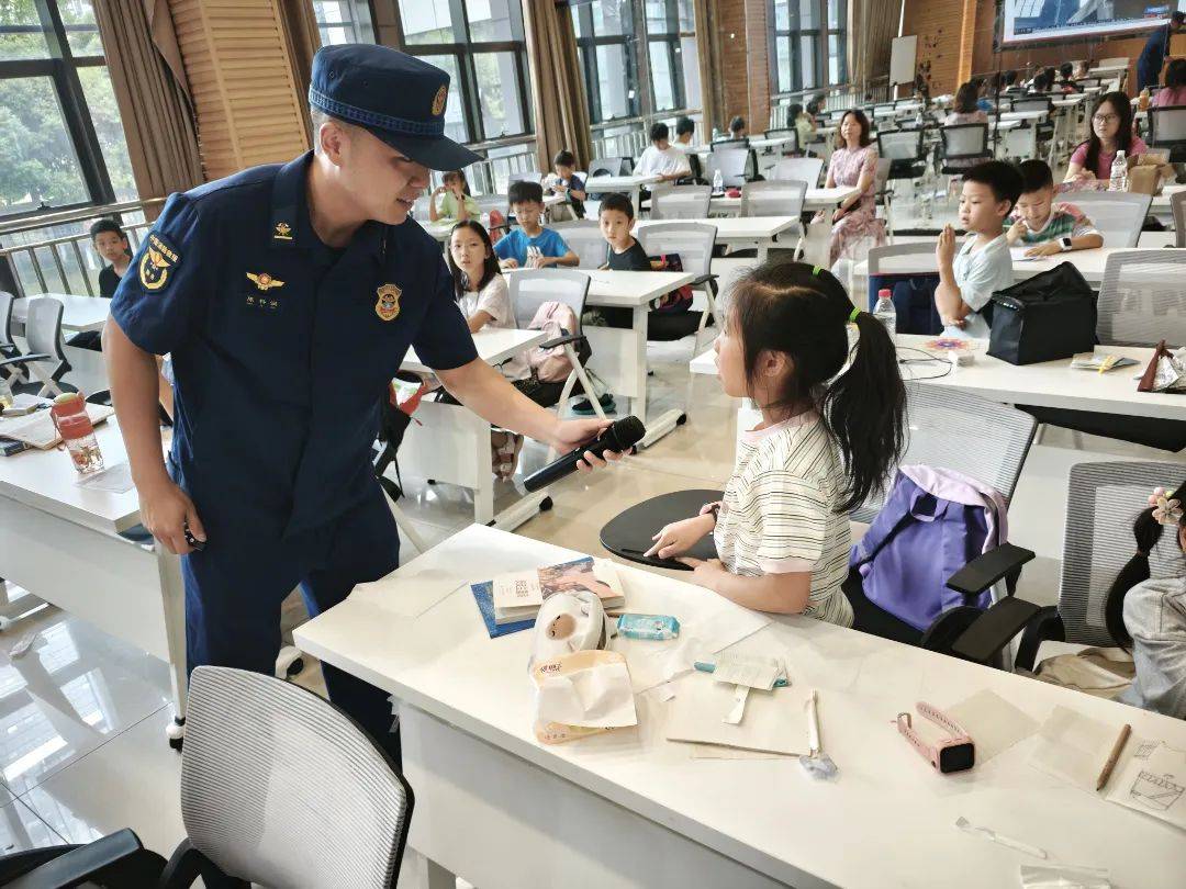 两江消防开展暑期儿童消防安全教育宣传活动